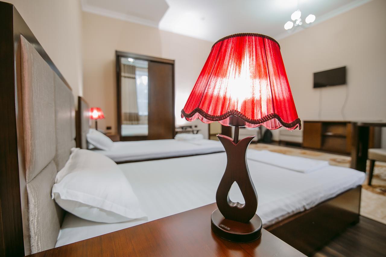 Hotel Inju Taraz Zewnętrze zdjęcie
