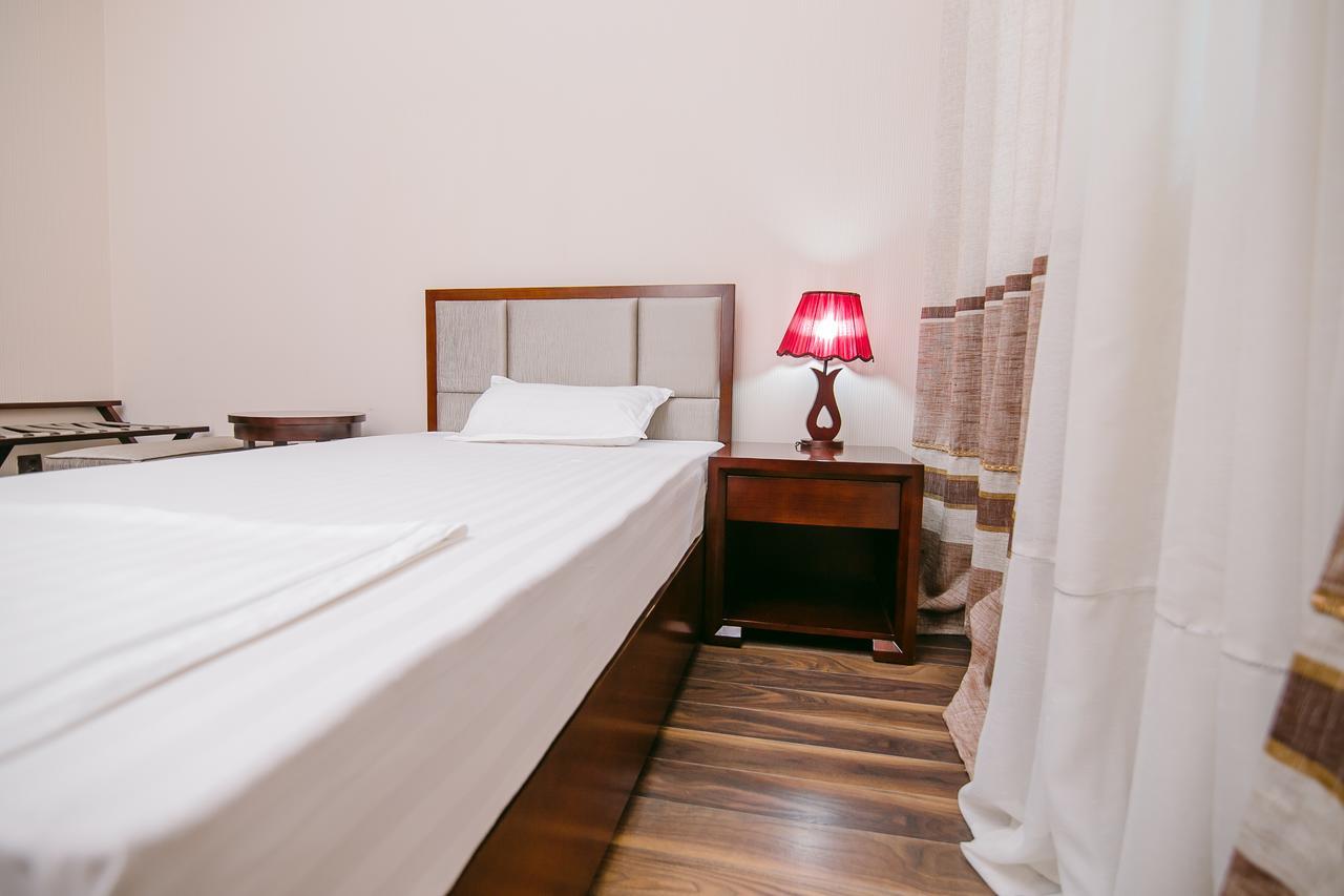 Hotel Inju Taraz Zewnętrze zdjęcie